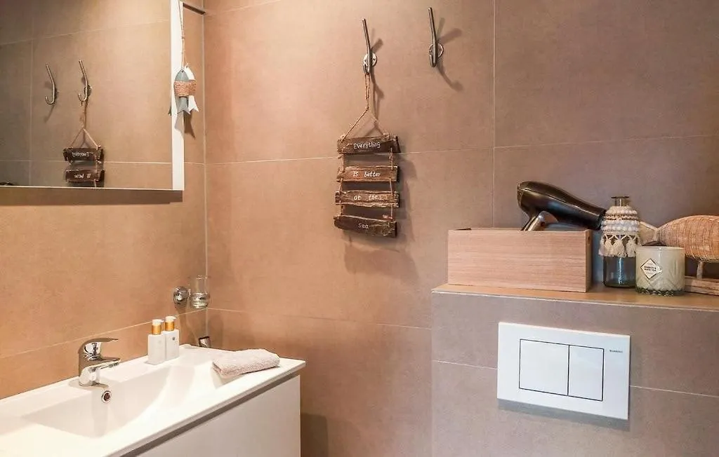 Prachtige Studio In Oostende Met Verwarmd Zwembad