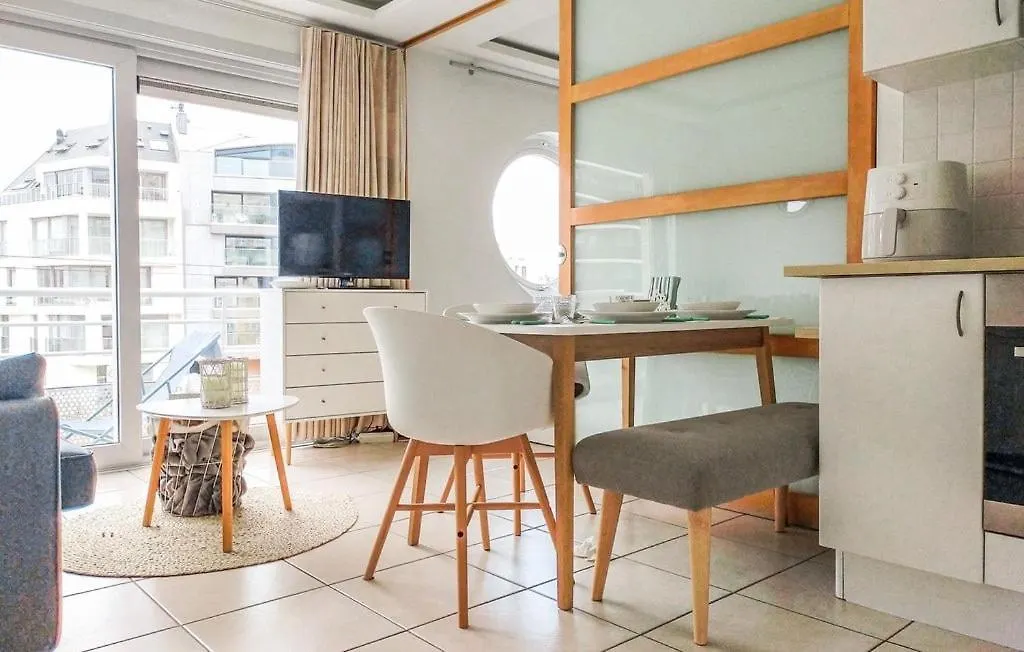 Prachtige Studio In Oostende Met Verwarmd Zwembad Belgium